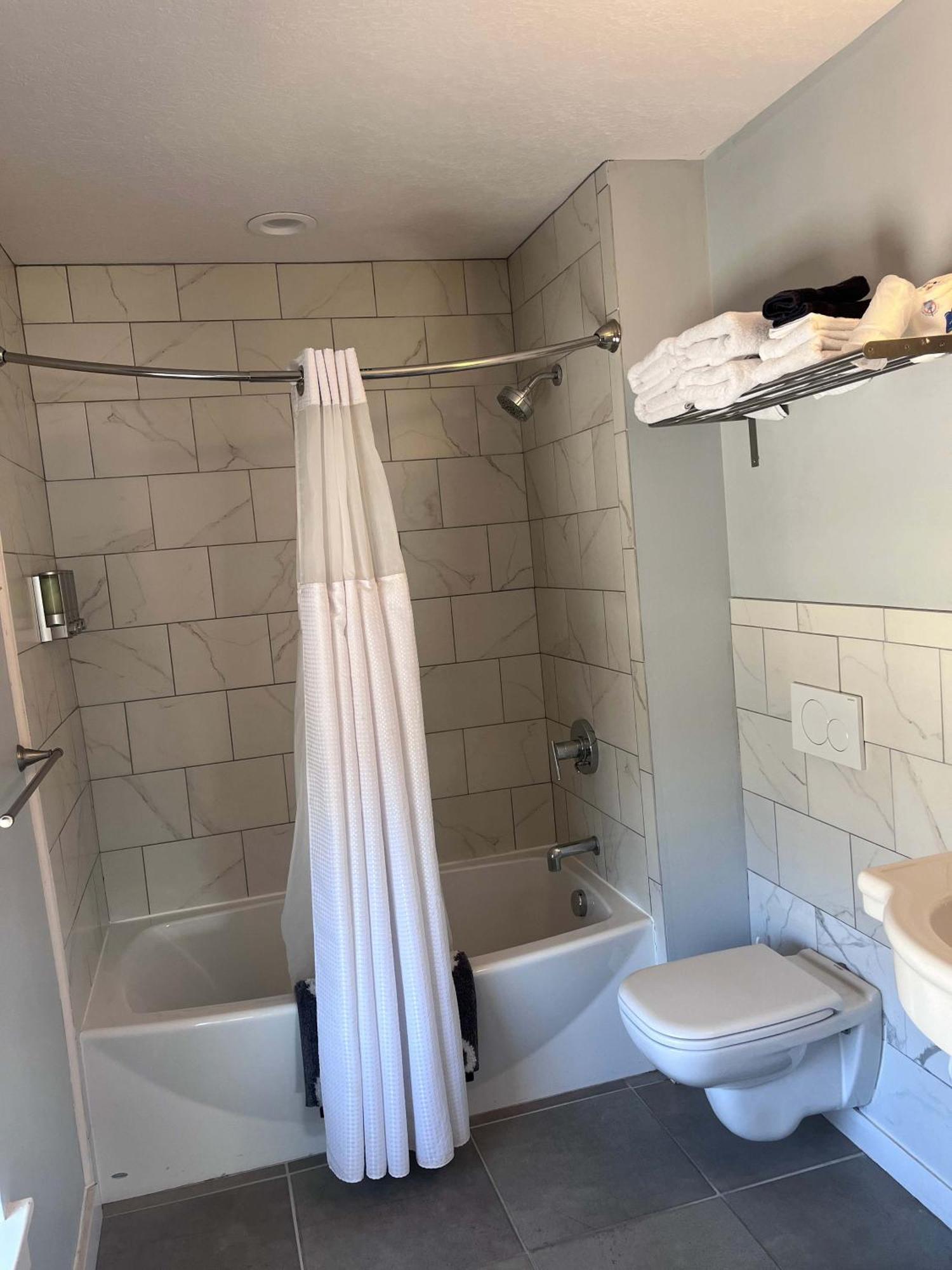 Northport Inn Boutique Hotel Room 9 Экстерьер фото